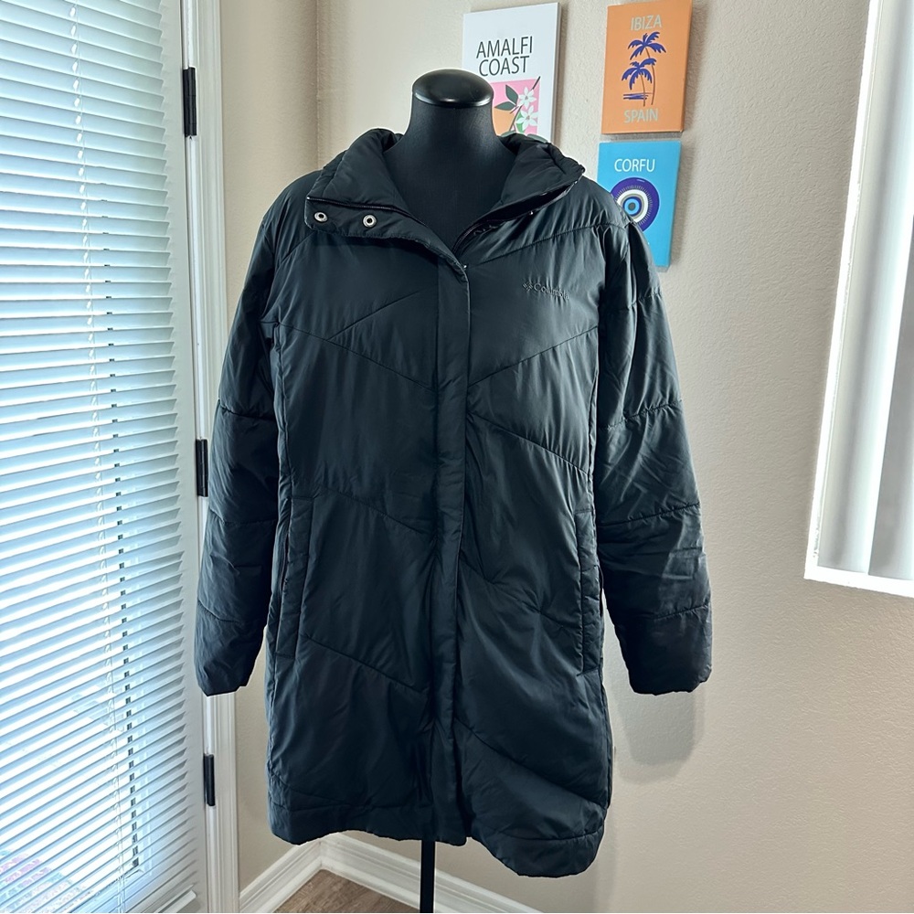 Columbia Women's Black Puffer Jacket
